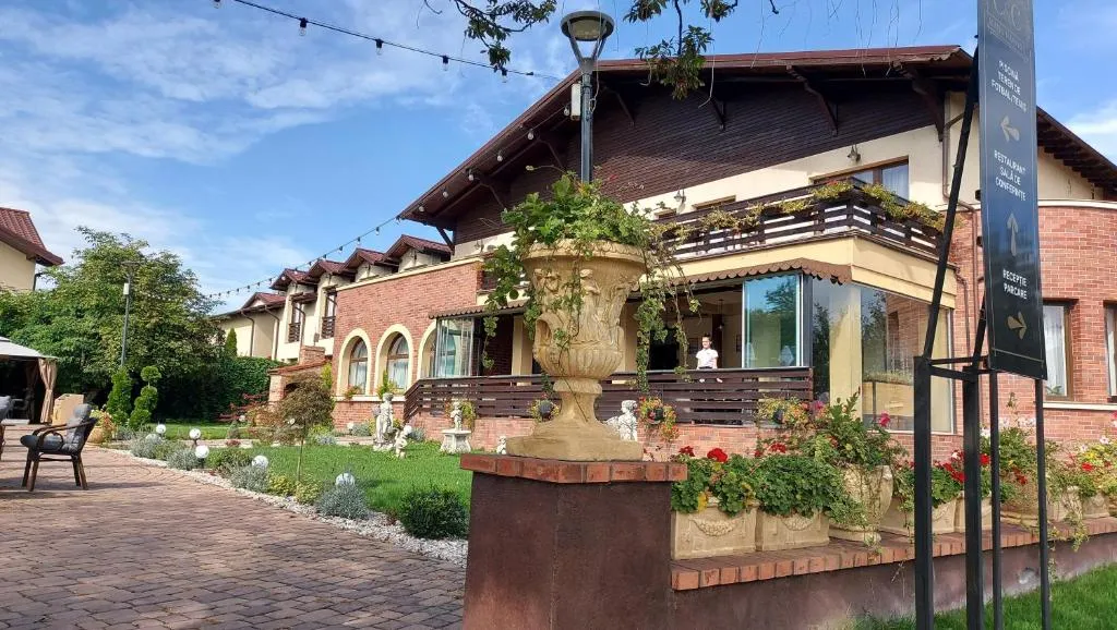 C&C Karo Resort, hotel v destinaci Bacău