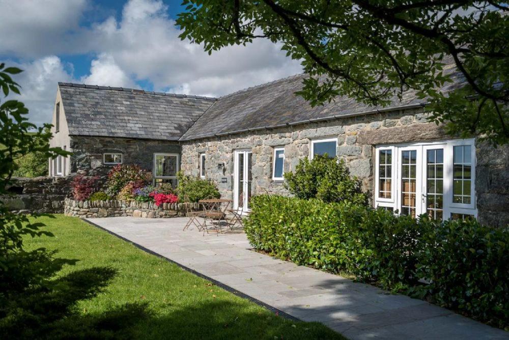 Stabal-Byrdir, Dyffryn