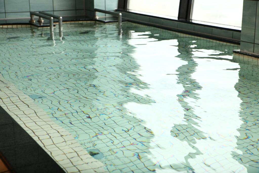 Hot spring bath