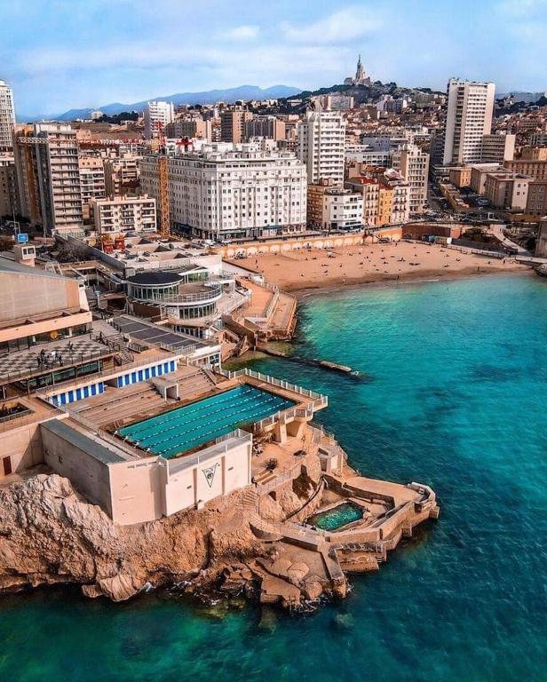 Luxe calme et volupté avec vue panoramique sur le vieux port - 4