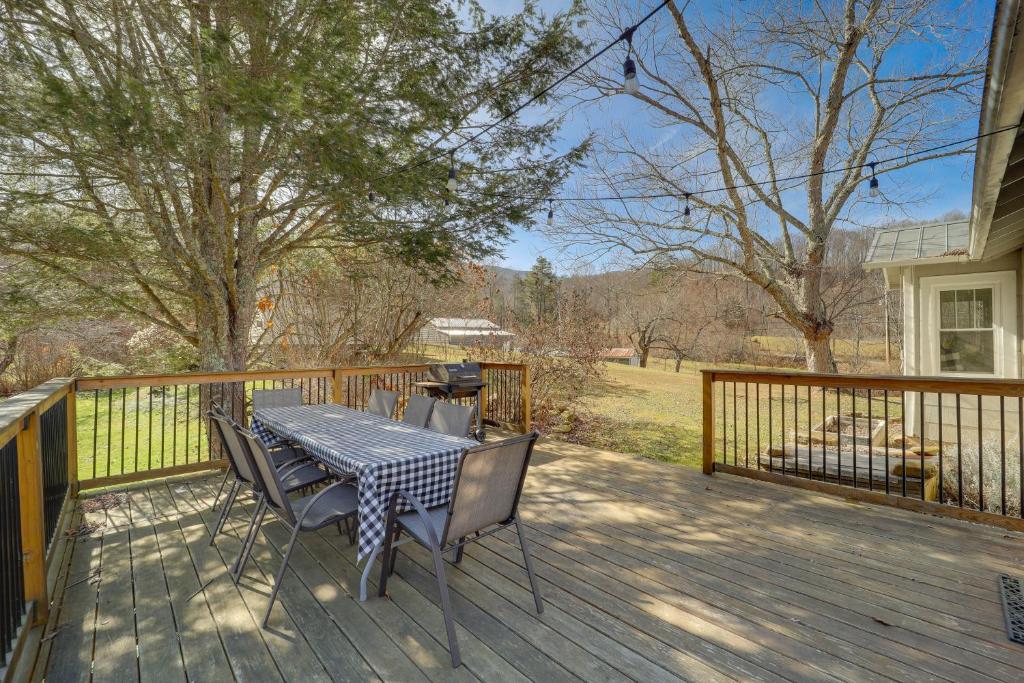 Idyllic Blue Ridge Mountain Home on 26-Acre Farm