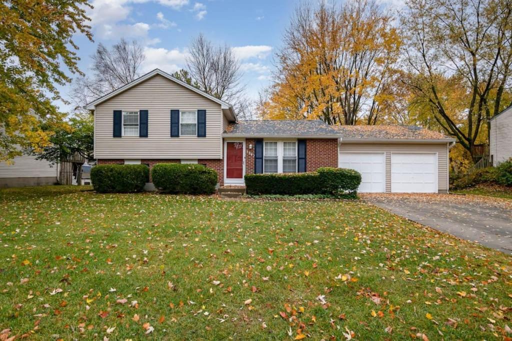 Inviting home with private fenced yard for pets