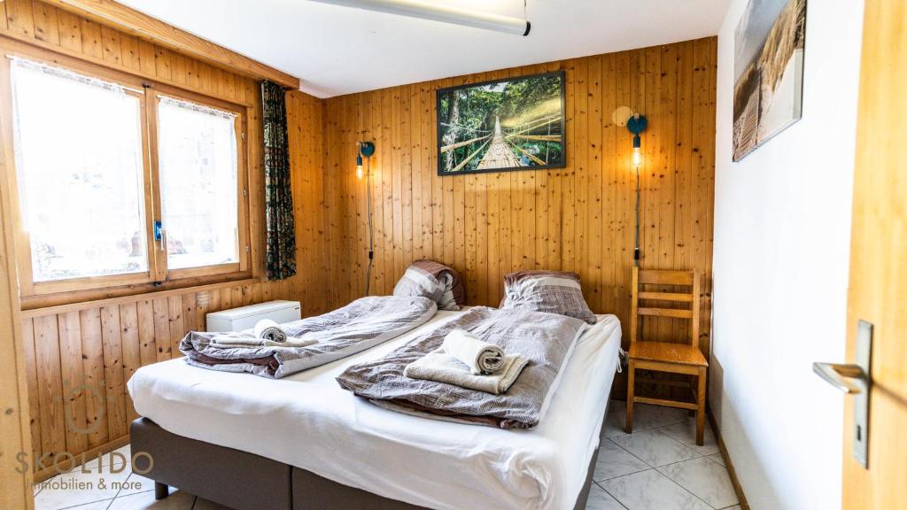 Chalet Independent, Termen - 2
