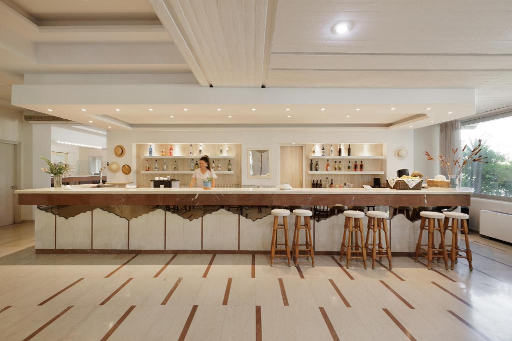 Livadi Nafsika Hotel — Restaurant & bars in Dassia, Ionian Islands