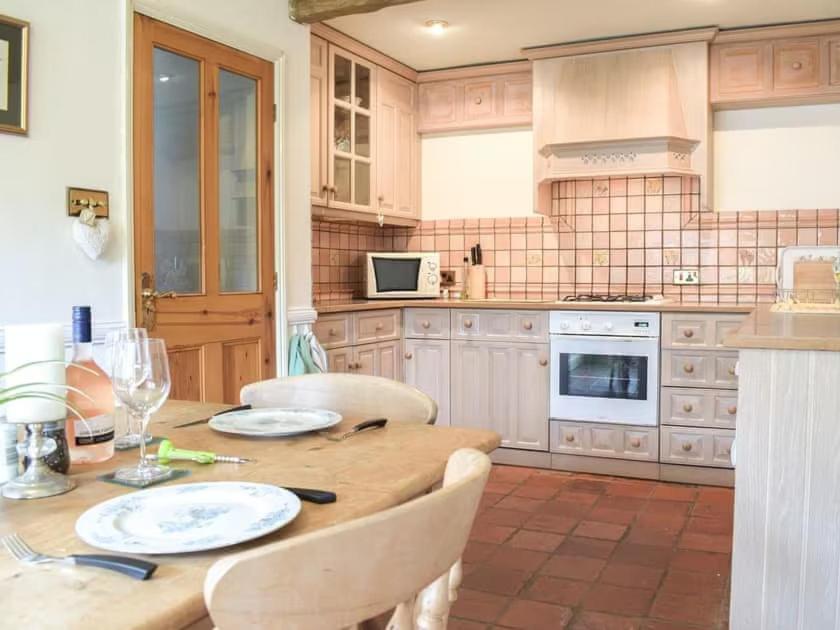Holly Cottage, Telford photo 3