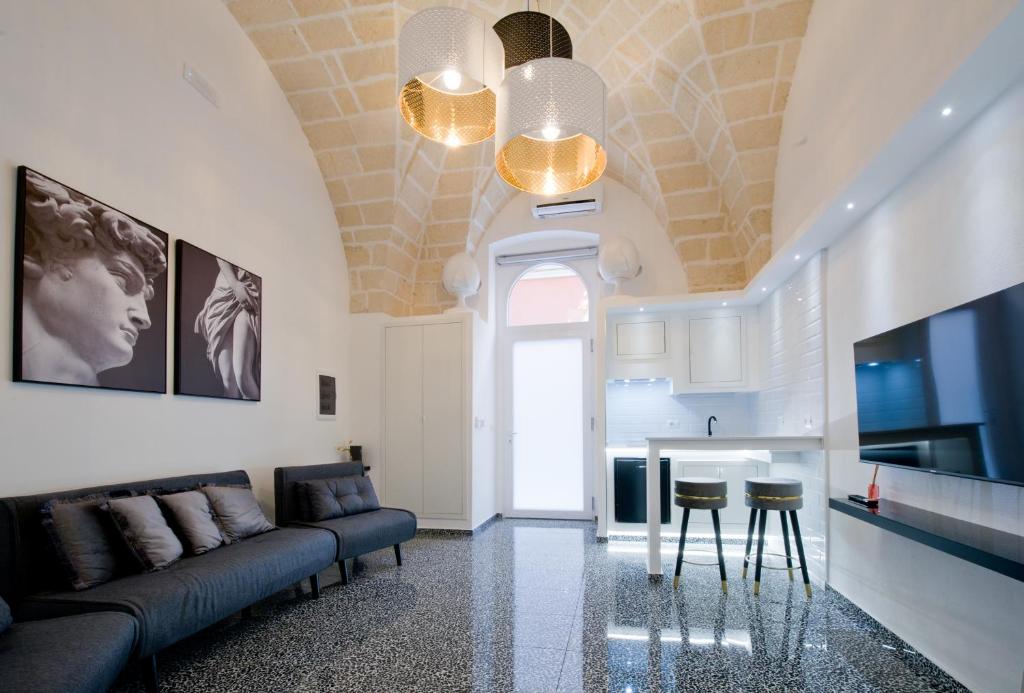 Dimora Kaemca, Brindisi