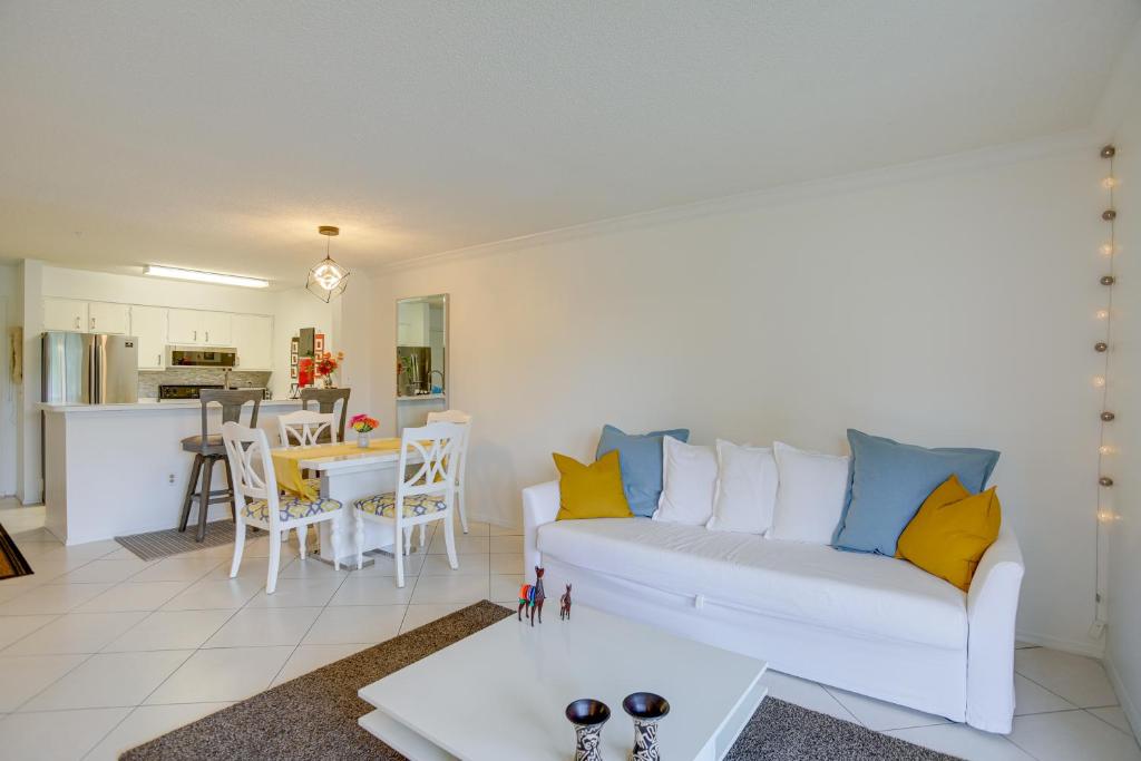 Clearwater Condo with Community Pool Access