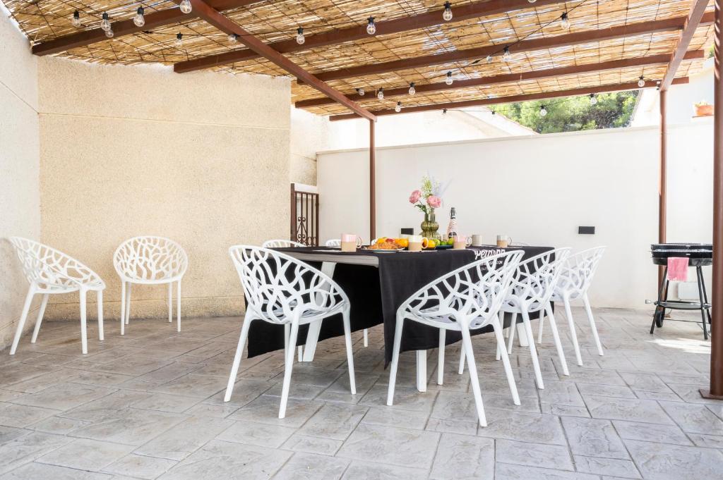 VILLA WINE & BEACH Design and Luxury in Cala Crancs - 5