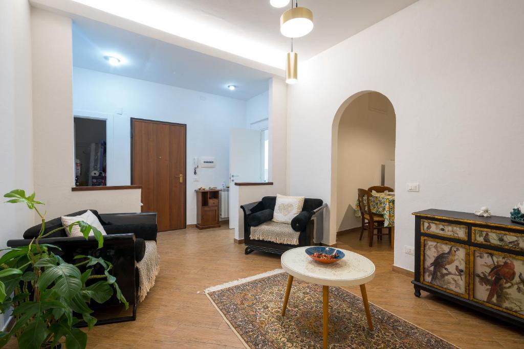 Confort Three - CITRA 011015-LT-2460, La Spezia