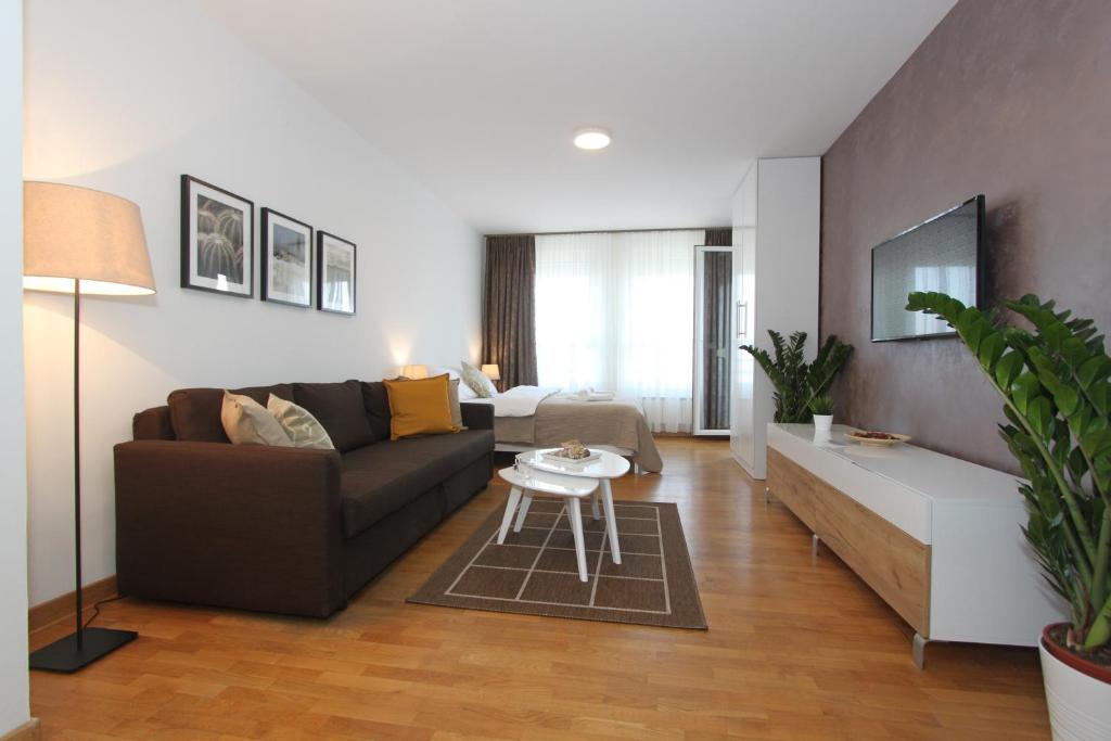 Evergreen - studio in Belgrade to relax and enjoy, parking 5 eur per day - 2