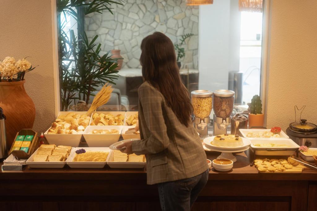 Alimentos e Bebidas