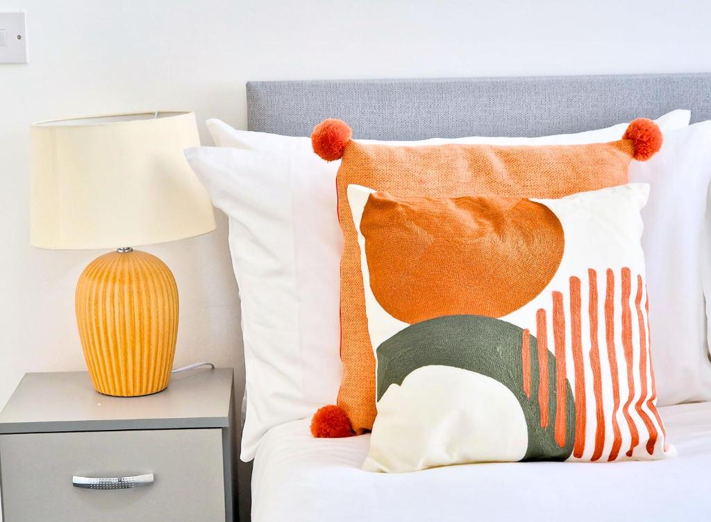 Burnley Terraced House by BEVOLVE - Free Parking 3, Burnley