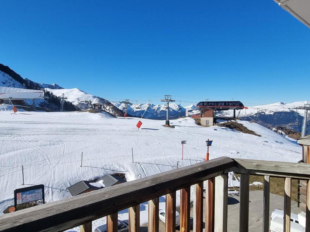 Studio lumineux cabine ski-in/ski-out, 3/4 pers, vue pistes - 3