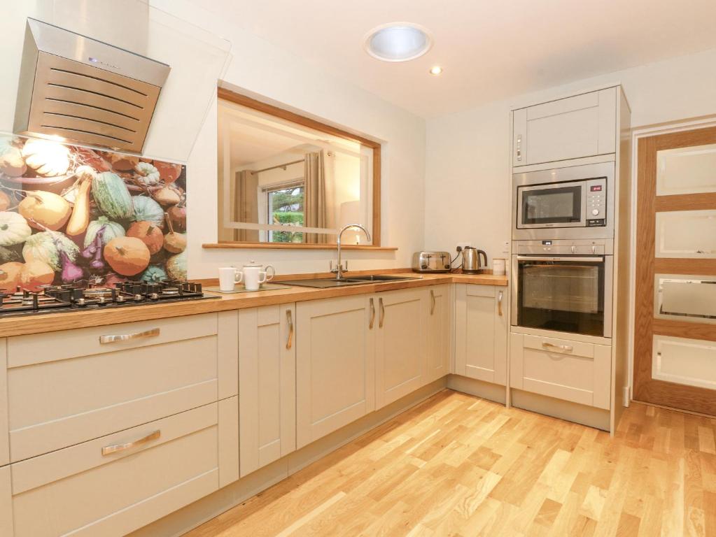 Tandarra, Keswick photo 8