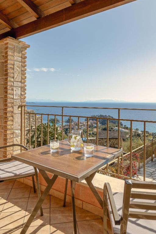 Apolis Villas & Suites Resort