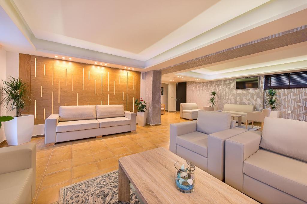 Sunny Days Hotel フロント・ロビー