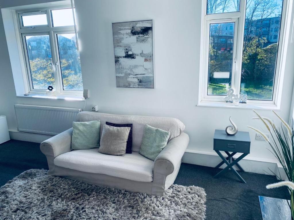 Four Bedroom Flat in Foresthill