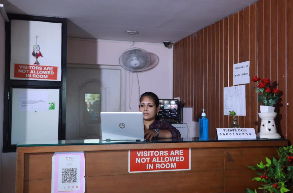 Best Price on Collection O Safe Hotel Kadavanthra in Kochi + Reviews!