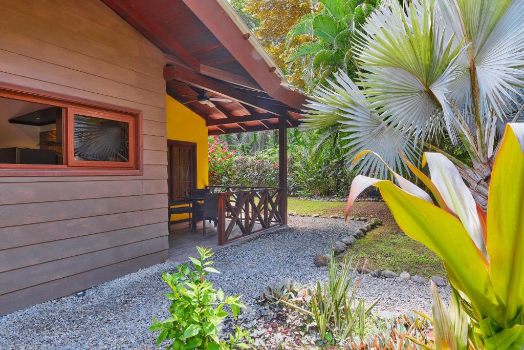 Exterior view, Oasi in Cahuita