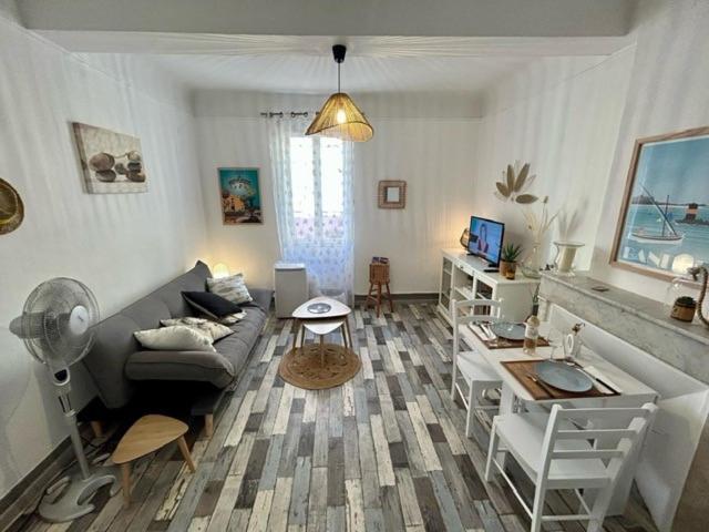 T2 hyper centre, Bandol