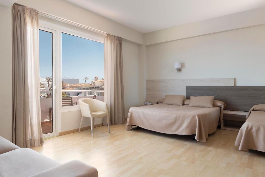 Hotel Palia Maria Eugenia — Hotel rooms in Calas de Mallorca, Balearic Islands