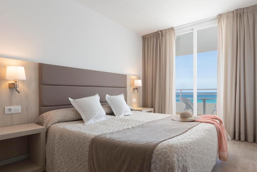 Hotel Palia Sa Coma Playa — Hotel rooms in S'Illot, Balearic Islands