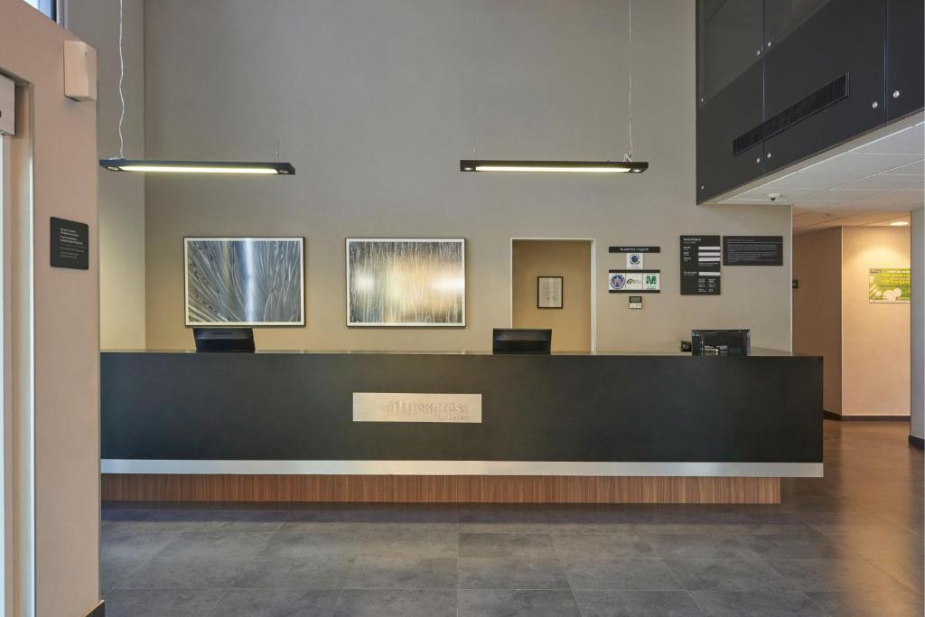 フロント・ロビー