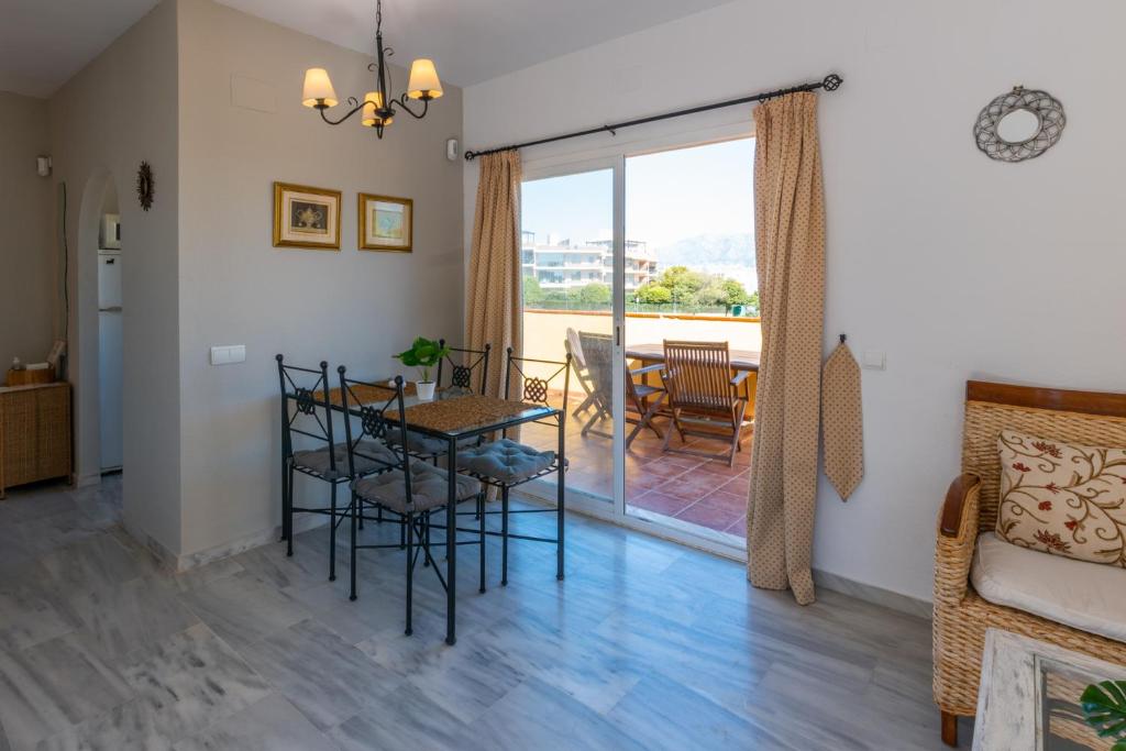 2BR Penthouse Miraflores Golf - 3