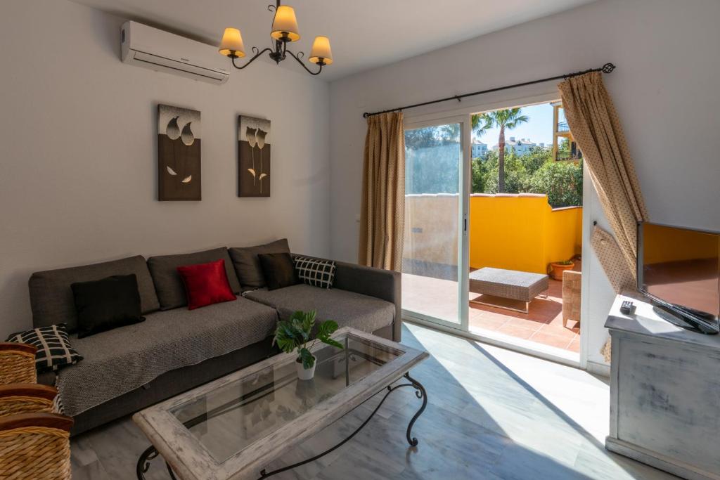 2BR Penthouse Miraflores Golf - 4