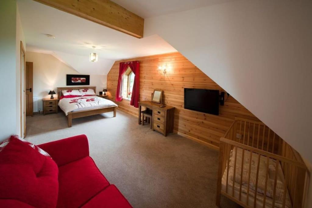 Poplar Tree Eco Lodge, Apartment Brecon