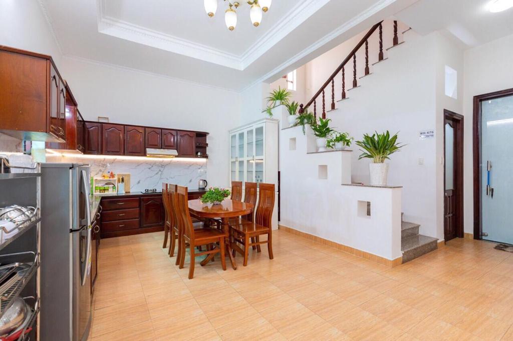 Villa 4,5 LLQ - Gan Bien Bai Sau - Free Karaoke & Bida
