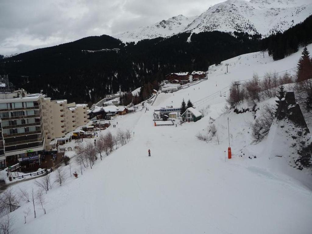 Studio pieds des pistes, 5 couchages, TV et ascenseur - 2