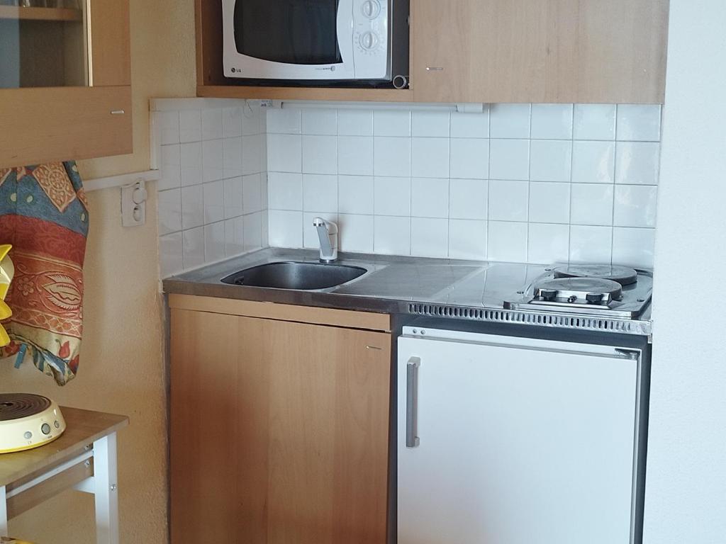 Studio rénové au pied des pistes avec balcon - FR-1-771-49 - 4