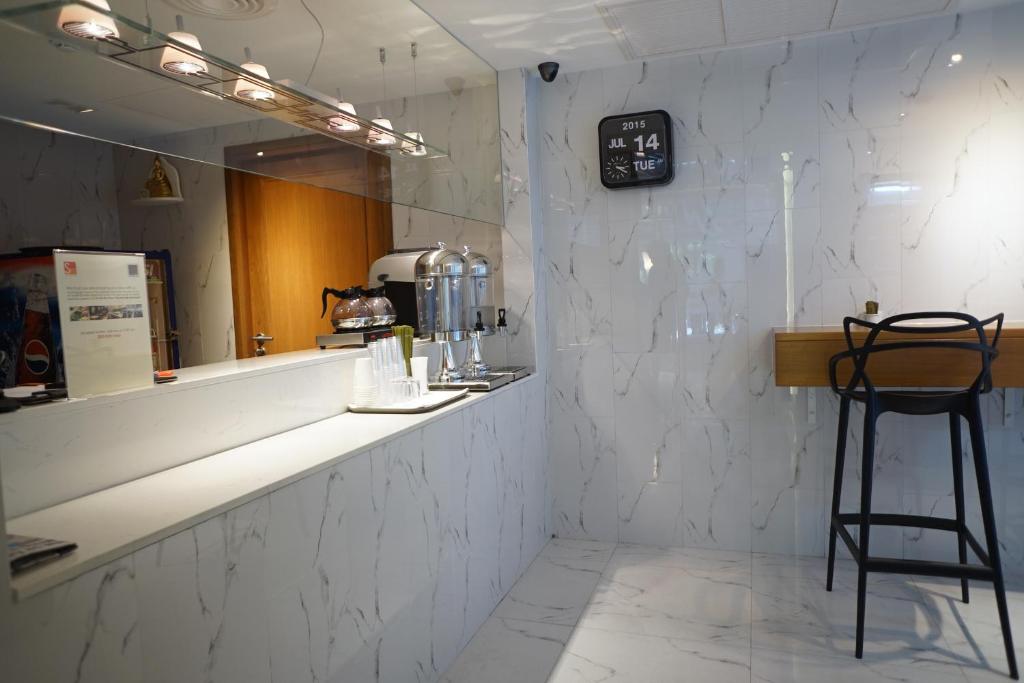 S BOX SUKHUMVIT HOTEL