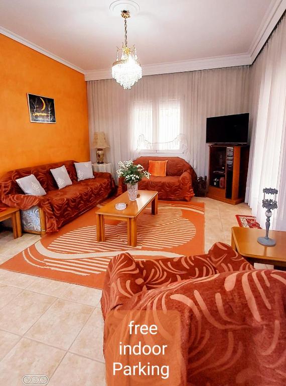 "Home Sweet Home" 3Bedrooms Big House 110m Thessaloniki FREE INDOOR PARKING Car-Moto