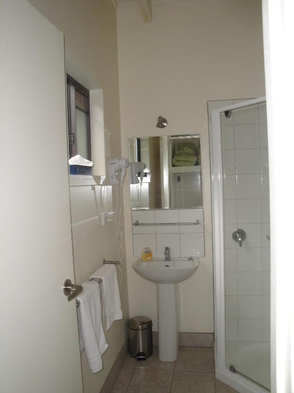 Off Mountain Accommodation photo