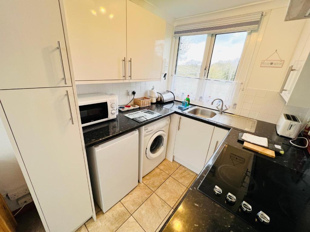 2 Bedroom Chalet SB11, Sandown Bay photo 4