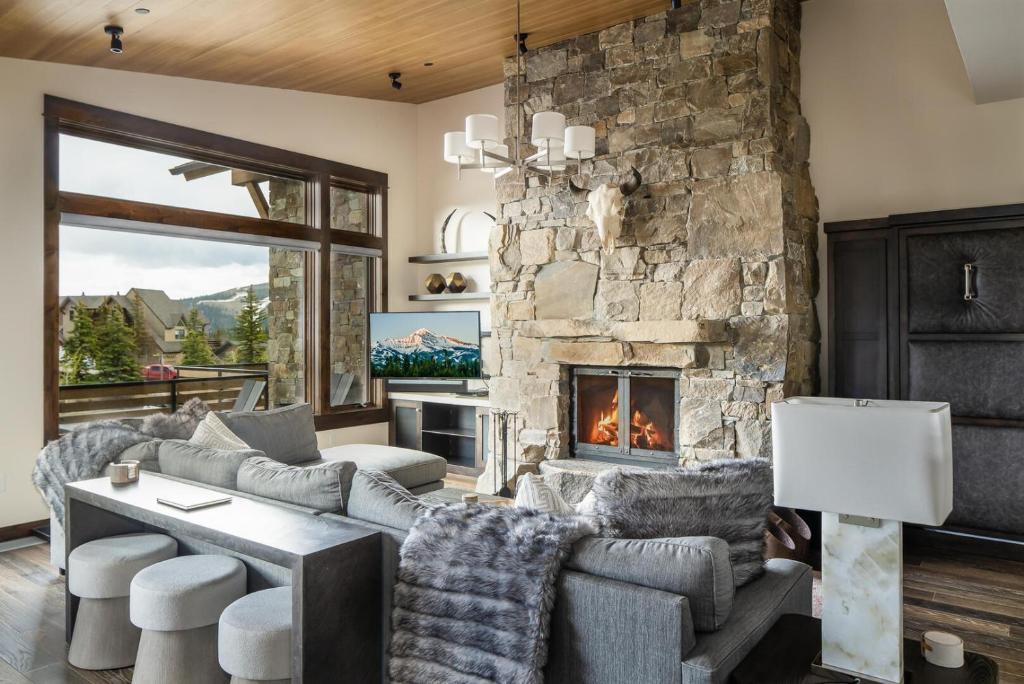 4B Lodgeside by Moonlight Basin Lodging, Big Sky