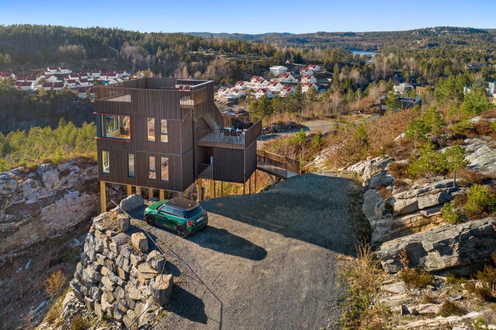 Cabin with sea and lake view