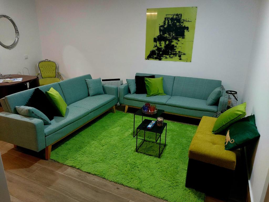 Apartamento completo distancia 350m Chamartin - 2