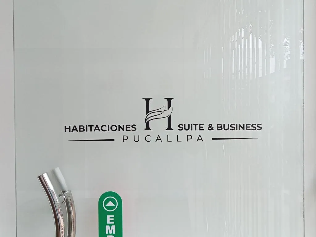 Suite and Business, hotel di Pucallpa
