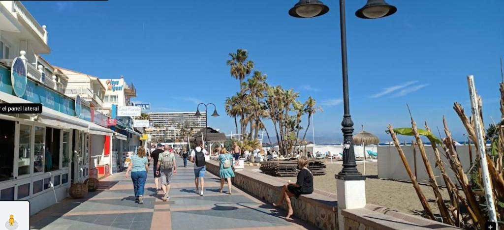 Apartamento Torremolinos 5 Personas + PARKING + PISCINA todo el año - 3