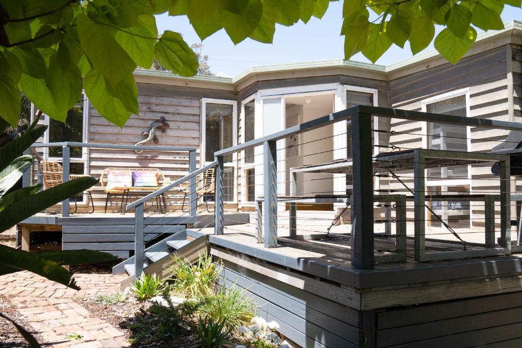 Hidden Crescent Cabin, Ocean Grove