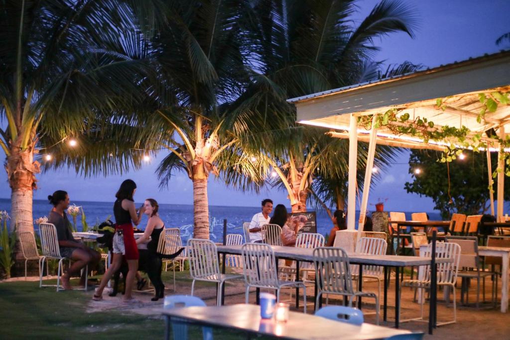 Restaurant, Yama Beachfront House in Siargao Island