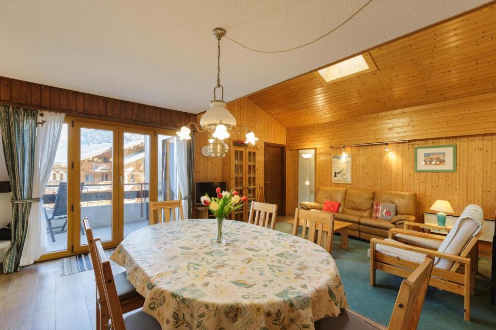 Savoleyres 35 Centrally placed ski in/out apartment next to lift with garage - 4