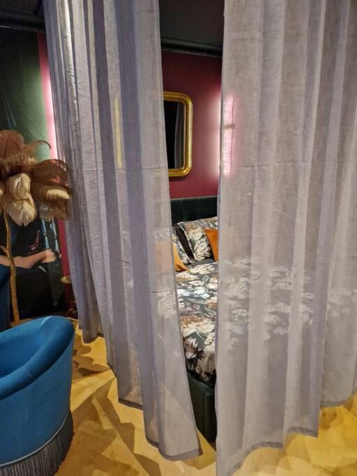 Le Boudoir D'Olympe Appartement érotico-romantique - 3