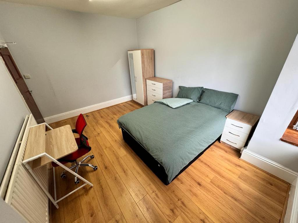 Langleys Private Double Room Selly Oak