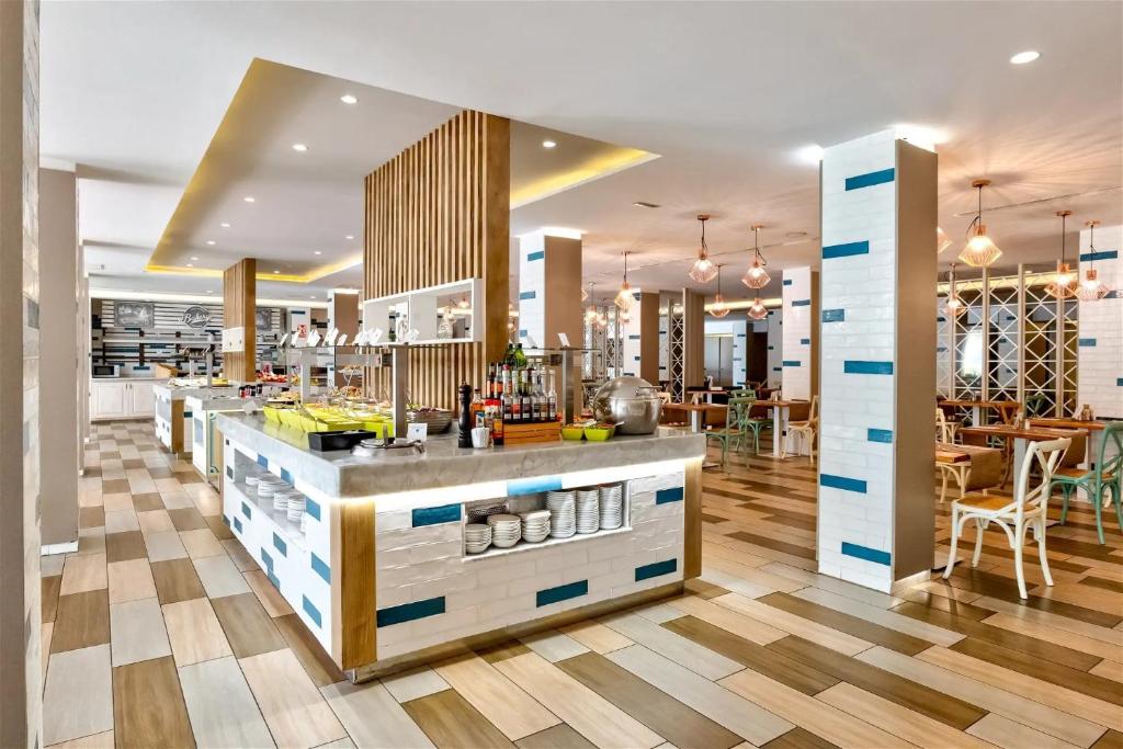 FERGUS Cactus Garden — Restaurant & bars in Esquinzo, Canary Islands
