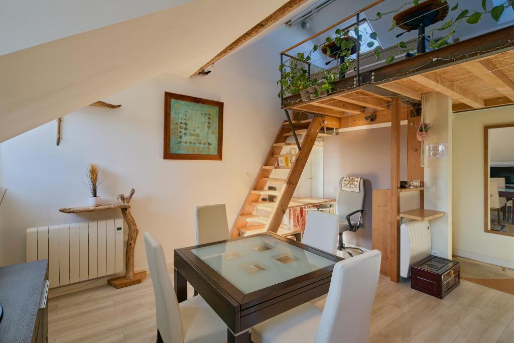 Bel appartement, mezzanine, calme, 2 coins bureaux - Home'ponopono - 3