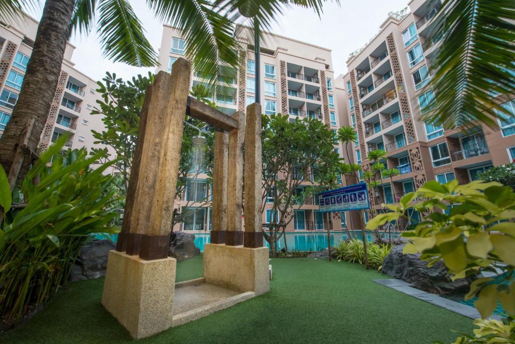 スイミングプール